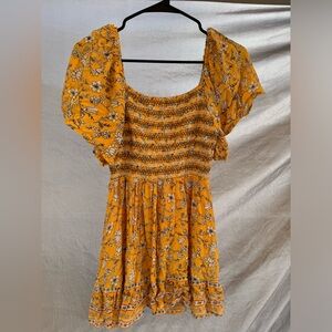 yellow floral flowy sleeve dress NWOT